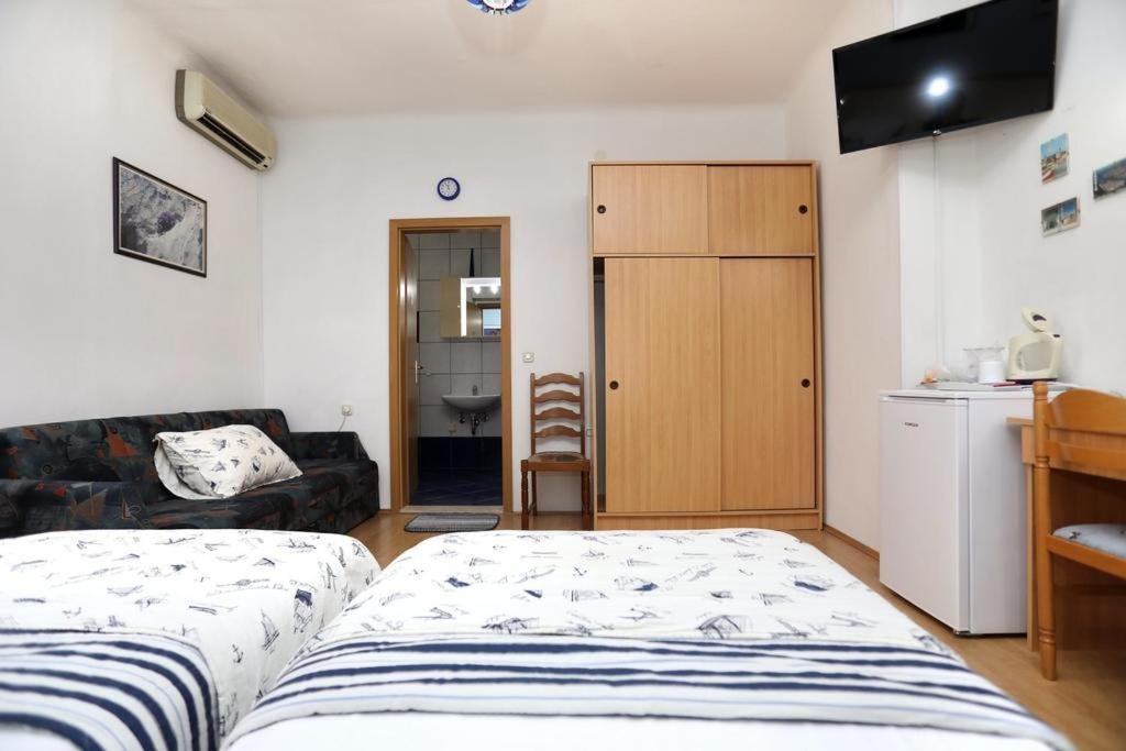 Rooms With A Parking Space Trogir - 17442 Δωμάτιο φωτογραφία